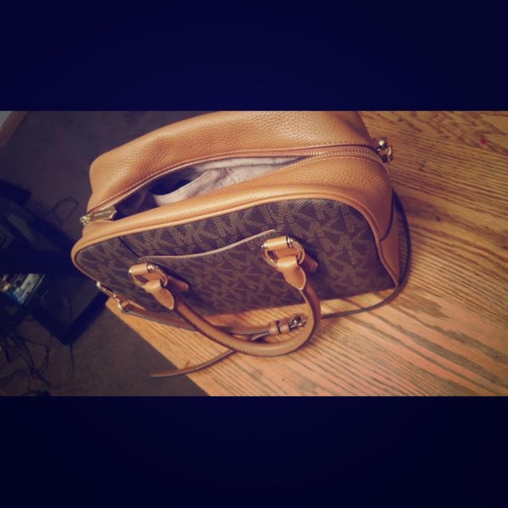 100% Authentic Leather Tote/Satchel